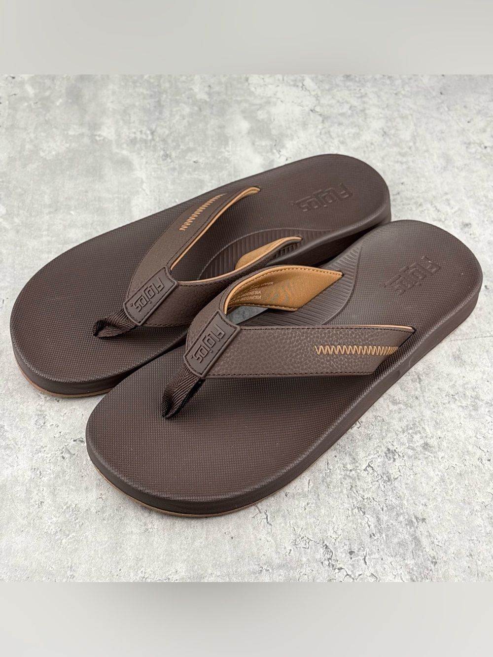 Flojos Men's Flip Flop Thong Sandals Brown Memory Foam Size 10 New Without Tags
